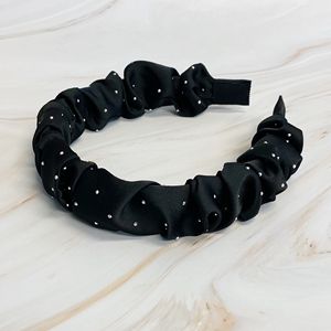 Fascia per capelli in raso arricciato con decorazioni a pois - Product Image 1