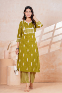 <b>Women</b> Ethnic Motifs Printed Regular Thread Work Pure Cotton <b>Kurta</b> with Palazzos - Product Image 5