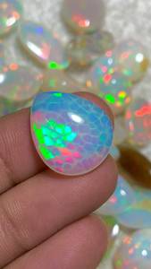 Opale naturelle éthiopienne Welo, base foncée en nid d'abeille, multicolore arc-en-ciel, cabochon ovale, certifiée par un tiers pour la fabrication de bijoux - Product Image 2