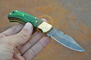 Cuchillo de Caza Plegable Premium OEM RB de Acero de Damasco con Mango de Palisandro, Empuñadura de Latón y Hoja de 7 Pulgadas para Camping - Product Image 3