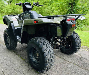 Quad utilitaire de luxe 493cc EFI avec transmission par arbre CVT Quadmatic et suspension indépendante à double bras oscillant - Product Image 3