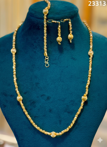 Elegante y Moderno Conjunto de Collar de Cadena con Cuentas Ovaladas Chapado en Oro y Pendientes Colgantes a Juego, Joyería Ligera y Larga 23295 - Product Image 3