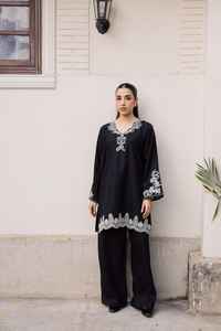 Camisa y Pantalón Bordados. Tela: Marina. Ajuste suave y cómodo: Fácil de poner - Product Image 3