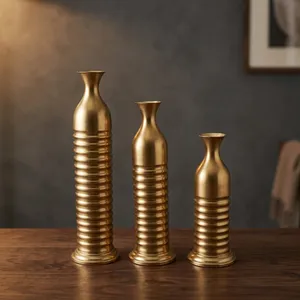Macetero de Lujo para Piso con Acabado Dorado, Moderno y Decorativo, para Plantas Artificiales, Decoración para Sala de Estar y Hogar - Product Image 4