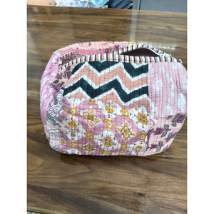Bolsa de cosméticos de tela con rayas florales rosas, bolsa portátil pequeña con cierre de cremallera, regalo - Product Image 1