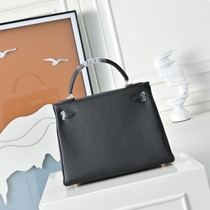 Hot Sale women's PU leather messenger <b>bags</b> famous <b>gift</b> choice crossbody <b>bags</b> for women luxury shopping outdoor handbag - Product Image 1