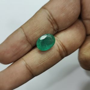 มรกตสีเขียวรูปไข่ 4.85 กะรัต จากแซมเบีย แผนภูมิพลอยราตติ 5.25 - Product Image 1