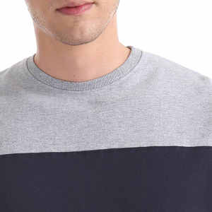 เสื้อสเวตเชิ้ตคอกลมสีเทาอ่อนดำแบบมีแถบข้างอกสำหรับผู้ชาย แขนยาว สวมใส่สบายๆ ในฤดูหนาว ขายส่ง - Product Image 6