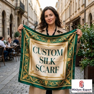 Écharpe carrée personnalisée imprimée sur mesure, effet soie, foulard de mode, châle, service de fabrication textile OEM ODM sous marque privée - Product Image 5