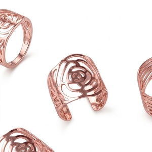 Elegant Rose Gold Laser Cut Metal Napkin Rings Hollow Out Flower Design Napkin Holder For Banquet And <b>Party</b> <b>Table</b> Decoration - Product Image 1