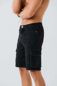 Shorts cargo noirs pour hommes, taille mi-haute, couleur unie, style décontracté en toile avec poches, fermeture boutonnée, tissu respirant - Product Image 2