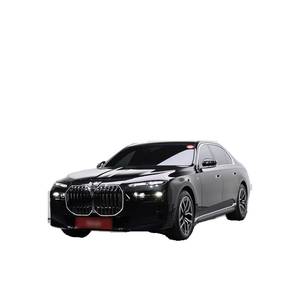 BMW Série 7 740i SDrive M Sport Modèle 2023 avec 27 675 km Volant à Gauche Boîte de Vitesses Automatique Emission Euro V Moteur 3.0L - Product Image 1