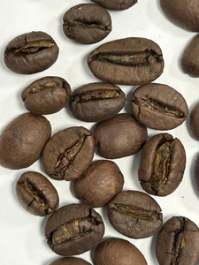เมล็ดกาแฟคั่วอ่อน รสเปรี้ยวสูง กลิ่นผลไม้ เมล็ดอาราบิก้าพิเศษสำหรับผู้รู้จักกาแฟ คั่วสดใหม่ - Product Image 4