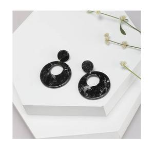Bijoux en résine au design unique, durables et légers, pour un usage quotidien et des occasions spéciales, disponibles au meilleur prix - Product Image 5