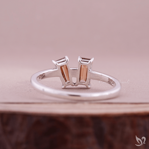 Anillo Toi et Moi con Diamante Cultivado en Laboratorio, Corte Baguette y Baguette Cónico, Color Marrón, Anillo de Compromiso de Dos Piedras, Anillo Geométrico Minimalista - Product Image 5