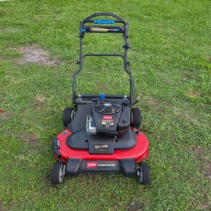 Cortadora de Césped de Alta Resistencia Toro TurfMaster de 30 Pulgadas, Cortadora de Césped Manual Diseñada para Contratistas que Buscan Potencia Confiable - Product Image 2