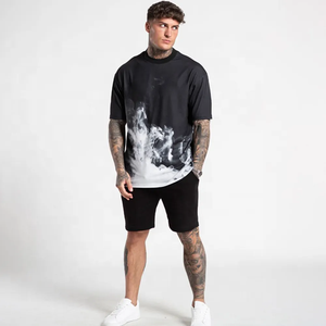Ensemble t-shirt et short graphiques oversize pour homme – Tenue décontractée d'été deux pièces – Vêtements streetwear – Vente en gros – Fabrication pakistanaise - Product Image 1