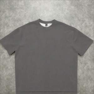 Camiseta Blanca Oversize de Algodón 100% para Hombre, Tejido Grueso GSM, Hombros Caídos, Estilo Urbano, Transpirable, Ecológica, Impresión Personalizada - Product Image 2