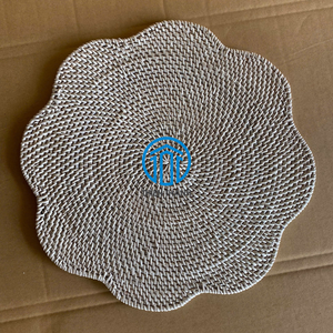 Natural Rattan Placemat Stylish Flower Shape Dining <b>Table</b> <b>Mat</b> For Kitchen <b>Table</b> Decor Handmade Woven Placemat For Home Use - Product Image 2