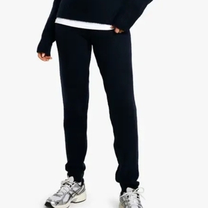 ชุดกีฬาแบรนด์ DUOLLB คุณภาพสูง แฟชั่นทันสมัย ลายปักอักษร พร้อมแถบข้างแบบริบบิ้น กางเกงวอร์มขายาว ชุดวอร์ม - Product Image 3