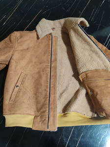 Veste universitaire pour femme personnalisée OEM en cuir véritable avec fermeture éclair, chauffante, coupe-vent et respirante – Vente en gros - Product Image 6