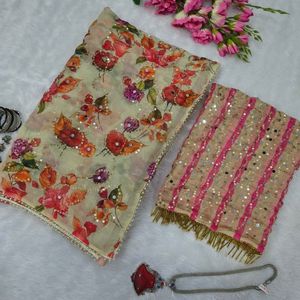 Sari de seda Tabby de primera calidad con un hermoso estampado integral, elegantes lentejuelas y auténtico trabajo con espejos, diseñado para brindar una experiencia única. - Product Image 3