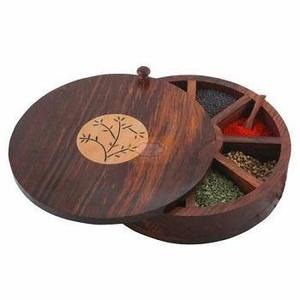 Boîte à noix en bois avec quatre compartiments, design sculpté, pour le rangement, cadeau traditionnel - Product Image 4