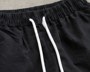 Shorts Bermuda Homme Noir et Gris de Qualité Supérieure, Taille Mi-Haute - Product Image 2
