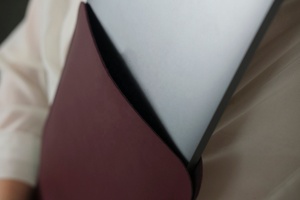 ซองหนังใส่แล็ปท็อปพร้อมขาตั้งตรงตามมาตรฐาน LLS-0030C สินค้า - Product Image 6