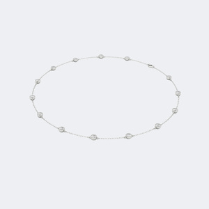 Collier à pendentif diamant rond serti clos de 3,70 carats - Product Image 2