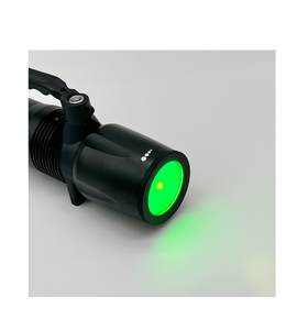 Linterna LED NCC ZEUS - Iluminación Profesional Portátil de Largo Alcance para Exteriores con Iluminación de 1 km, Construcción de Aleación de Aluminio - Product Image 1