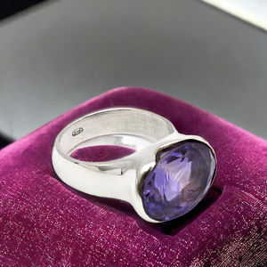 Solide 925 Sterling Silver Naturel Violet Améthyste Gemme Forme Ovale Bague Chic Bijoux Faits À La Main Direct Usine Prix Exportateur - Product Image 4