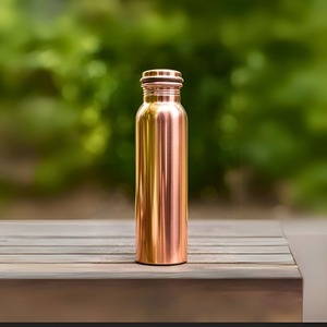 Botella de Agua de Cobre 100% Puro, Hecha a Mano, de Doble Pared, Ecológica, de 1 Litro, con Tapa Premium para Uso en Interiores y Exteriores, Gran Capacidad, Ayurvédica - Product Image 3