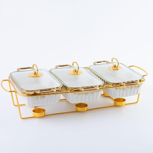 Elegante plato redondo de cerámica con diseño de mármol, con base dorada y tapa con pomo de cristal, disponible a precios de mayorista. - Product Image 2