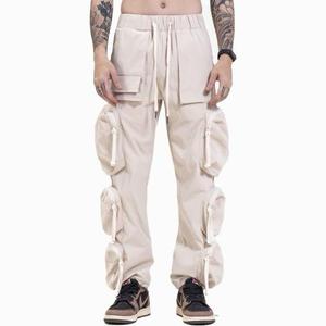 Pantalon cargo pour homme, gris clair uni, coton, taille mi-haute, coupe classique, style utilitaire, saison printemps - Product Image 4