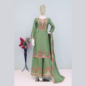 Conjunto de Kurta y Palazzo de Seda Chinon Premium con Bordado y Dupatta con Espejos Reales, Precio al por Mayor por Royal Export - Product Image 5