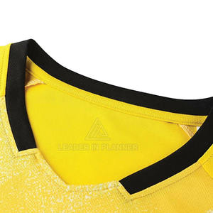 โรงงานผลิตชุดกีฬา ชุดฟุตบอล สีตามสั่ง คุณภาพสูง สำหรับผู้ใหญ่ - Product Image 3