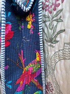 กระเป๋าผ้าฝ้ายสีน้ำเงินแฟชั่นพร้อมลายปักนกสไตล์โบฮีเมียนกระเป๋าช้อปปิ้งแบบเปิดด้านบนสำหรับผู้หญิงทุกฤดูกาล - Product Image 4