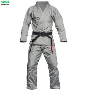 Gi de Judo Tradicional con Frente de Lona 100% Algodón Resistente a la Fricción, Duradero, con Doble Costura y Tejido Pesado - Product Image 1