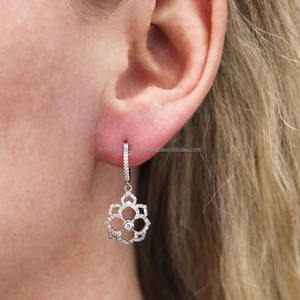 Anillo de compromiso de diamante natural certificado GIA, oro de 18 quilates, diseño personalizado, disponible, suelo de laboratorio redondo, proveedor de joyería de diamantes a granel - Product Image 3