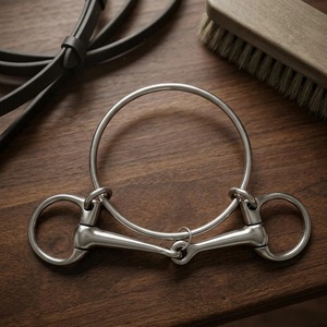 Bocado para Caballo de Carreras con Acabado Plateado Pulido, Bocado Articulado de Metal que Promueve la Salivación - Product Image 3