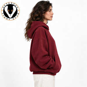 Sweat-shirt oversize en coton pour femme, doté d'un matériau respirant, d'un toucher doux et d'une coupe ample pour des activités décontractées confortables au quotidien. - Product Image 2