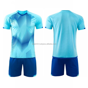 Ensembles d'uniformes de football personnalisés, respirants, à séchage rapide, prix de gros, impression par transfert thermique, maillot de football personnalisé - Product Image 1