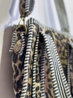 Tas Tote Kanvas Motif Leopard Fashion Terbuka di Bagian Atas Untuk Semua Musim, Tas Tangan Wanita untuk Penggunaan Sehari-hari
