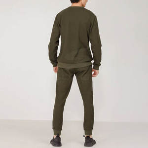 Conjunto Deportivo Ligero para Hombre, Invierno, Rendimiento Activo, Tejido Transpirable y Flexible que Ofrece Comodidad y Estilo para Todo el Día - Product Image 4