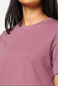 T-shirt décontracté à manches courtes et col rond en tricot uni mauve pour femme, coupe classique, haut basique - Product Image 1