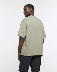 เสื้อยืดแขนสั้นผู้ชายสีเขียวมะกอก ทรงปกติ คอกลม ผ้าถักเนื้อเจอร์ซีย์ สีพื้น ลำลอง ระบายอากาศด้านหน้า ผ้าฝ้าย 100% - Product Image 6