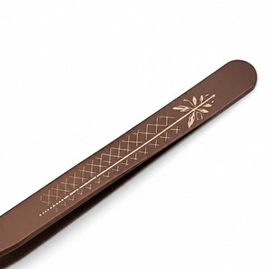Pinzas Curvas de Precisión para Pestañas, de Acero Inoxidable con Punta Suave para Aplicación de Extensiones de Pestañas - Product Image 5