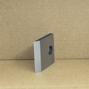 Jeu de lames de pelletiseur en acier au carbone compatible avec les machines de recyclage NGR, affûtées avec précision pour une qualité optimale des granulés - Product Image 2