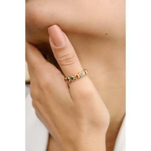 Bague éternité en or blanc 14 carats avec saphirs naturels multicolores et sertissage à griffes - Product Image 3